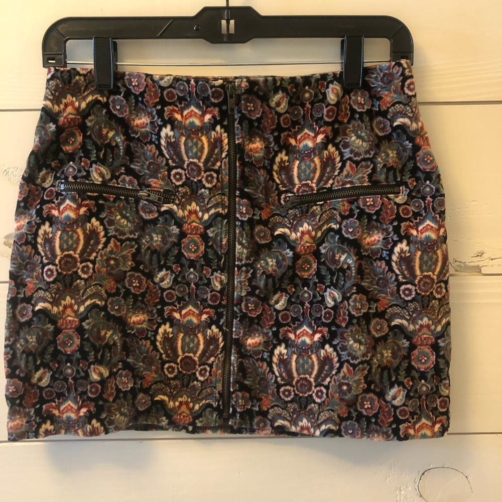 American Eagle mini skirt